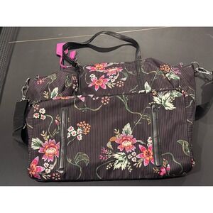Vera Bradley large duffle bag with‎ accessories. Excellent condition